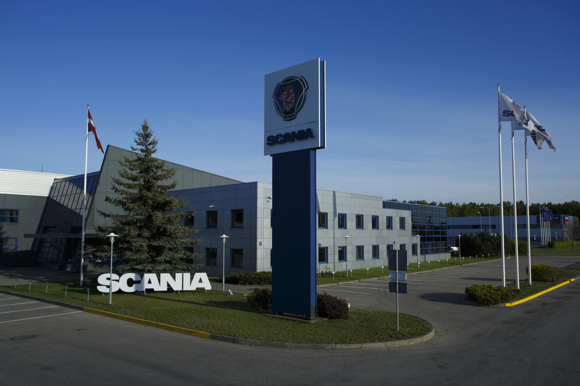 SIA "SCANIA LATVIA" - Camions SCANIA - Année: 2021 undefined: photos 1