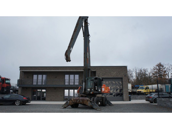 Pelle sur pneus ATLAS