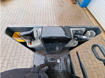 Préparateur de commandes Jungheinrich EKS 310 k Bj 2005 Hochhub Kommissionierer: photos 5 Préparateur de commandes Jungheinrich EKS 310 k Bj 2005 Hochhub Kommissionierer: photos 5