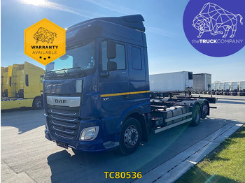 Camion porte-conteneur/ Caisse mobile DAF XF