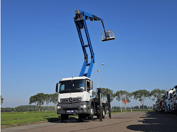 Camion MERCEDES-BENZ Antos