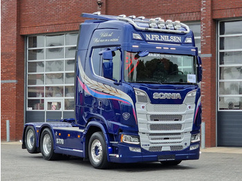 Tracteur routier SCANIA S 770