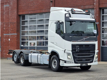 Camion porte-conteneur/ Caisse mobile VOLVO FH13 540