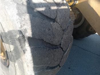 Chargeuse sur pneus Caterpillar 972K: photos 3