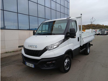 Utilitaire benne IVECO