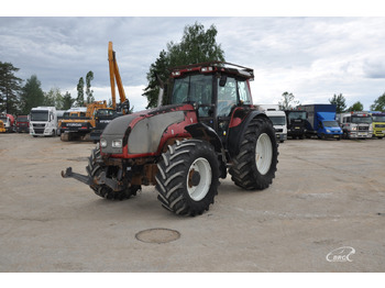 Tracteur agricole VALTRA T190