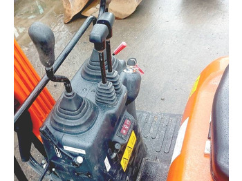 Mini pelle Hitachi ZX 10 U-6: photos 5