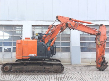 Pelle sur chenille Hitachi ZX 225 US LC-6: photos 5