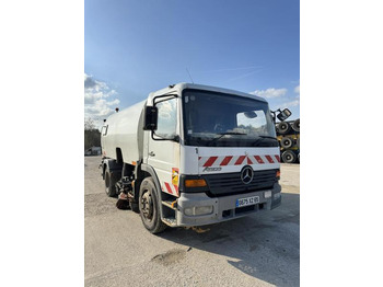 Balayeuse de voirie MERCEDES-BENZ Atego