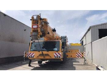 Grue tout-terrain DEMAG