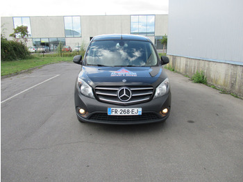 Fourgon utilitaire Mercedes-Benz Citan 111: photos 2