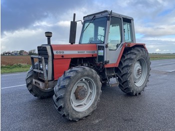 Tracteur agricole Massey Ferguson 699