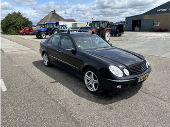 Voiture Mercedes-Benz E-Klasse 240: photos 3