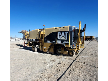 Fraiseuse à froid CATERPILLAR