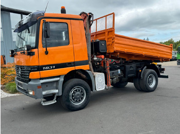 Camion benne MERCEDES-BENZ Actros 1831
