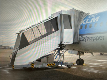 Escalier d'embarquement