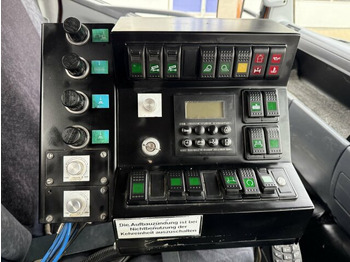 Mitsubishi Canter FUSO Kehrmaschine BROCK SL140 4 m³ en leasing occasion Mitsubishi Canter FUSO Kehrmaschine BROCK SL140 4 m³: photos 5 Mitsubishi Canter FUSO Kehrmaschine BROCK SL140 4 m³ en leasing occasion Mitsubishi Canter FUSO Kehrmaschine BROCK SL140 4 m³: photos 5