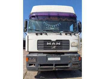 Camion plateau MAN 26.414: photos 3