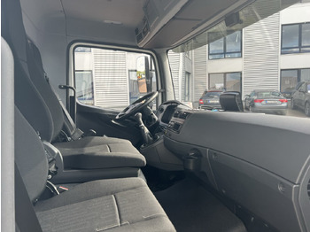 Photo d'intérieur 2: Camion benne Mercedes-Benz Atego 818 K 4x2 Atego 818 K 4x2, 2x AHK, Meiller-Kipper, mehrfach Vorhanden!