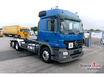 Camion ampliroll MERCEDES-BENZ Actros 2544