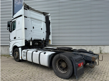 Tracteur routier Mercedes-Benz Actros 1845 / Euro 5 / 2 Tanks / 2 In Stock: photos 3