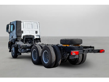 Châssis cabine Iveco T-WAY AT380T47H 6x4 R24 Tyres Chassis - Barcelona Stock: photos 3