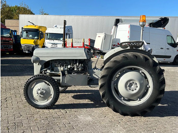 Tracteur agricole MASSEY FERGUSON