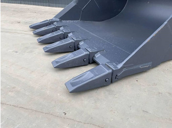 Godet pour Engins de chantier neuf Komatsu PC290: photos 5 Godet pour Engins de chantier neuf Komatsu PC290: photos 5