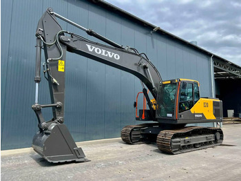 Pelle sur chenille VOLVO EC210