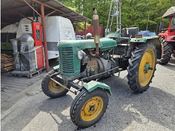 Tracteur agricole ZETOR