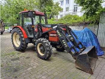 Tracteur agricole ZETOR