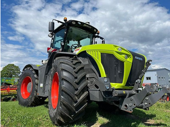 Tracteur agricole CLAAS Xerion