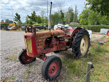 Tracteur agricole DAVID BROWN