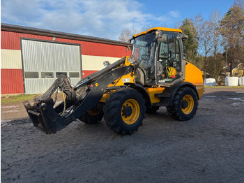 Chargeuse sur pneus JCB 409