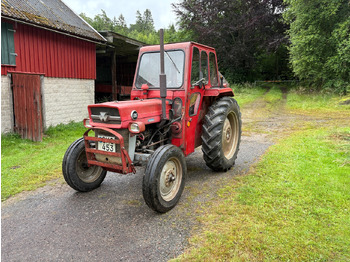 Tracteur agricole MASSEY FERGUSON 100 series