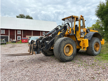 Chargeuse sur pneus VOLVO 4500