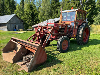 Tracteur agricole VOLVO