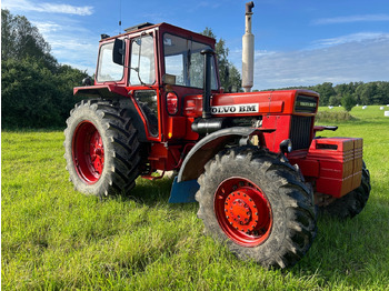 Tracteur agricole VOLVO