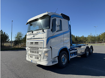 Camion ampliroll VOLVO FH13