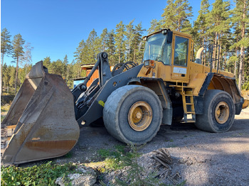 Chargeuse sur pneus VOLVO L180E