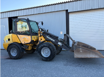 Chargeuse sur pneus VOLVO L25B