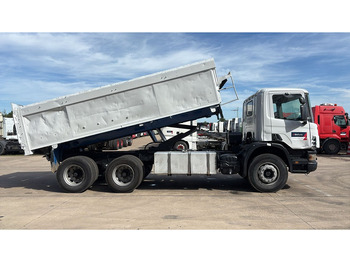 Camion benne Scania 94 - 260 (BOITE MANUELLE / LAMES / STEEL SUSP. / 6X4 / MANUAL GEARBOX): photos 3