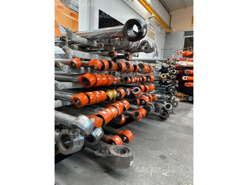 Vérin hydraulique pour Pelle neuf Caterpillar: photos 3