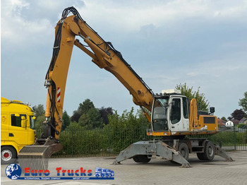 Pelle sur pneus LIEBHERR A 924