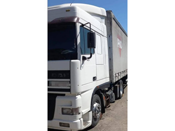 Tracteur routier DAF XF 95: photos 2
