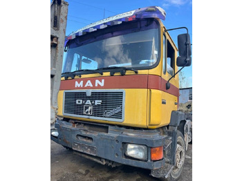 Tracteur routier MAN