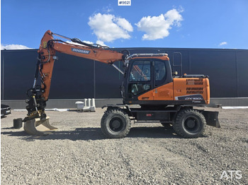 Pelle sur pneus DOOSAN DX160W