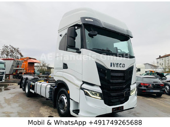 Camion porte-conteneur/ Caisse mobile IVECO S-WAY