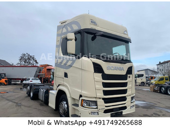 Camion porte-conteneur/ Caisse mobile SCANIA S 450
