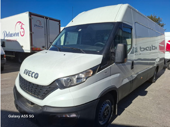 Transport de personnes IVECO Daily 35s16